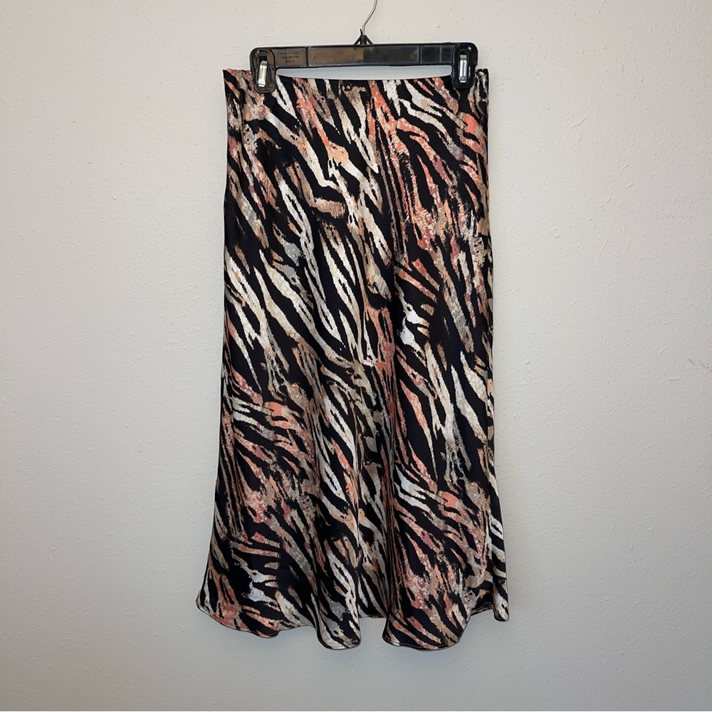 Midi pink zebra print skirt
